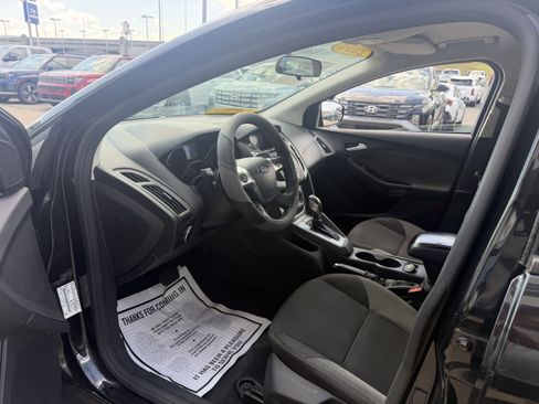 Used 2014 Ford Focus SE FWD image 26