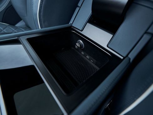 Used 2023 Bentley Continental GT Azure image 55