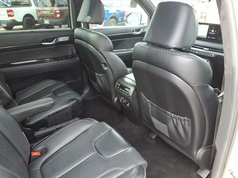 Used 2024 Hyundai Palisade Calligraphy image 13