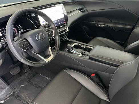 Certified 2024 Lexus RX 350 Premium w/ Convenience Package FWD image 4