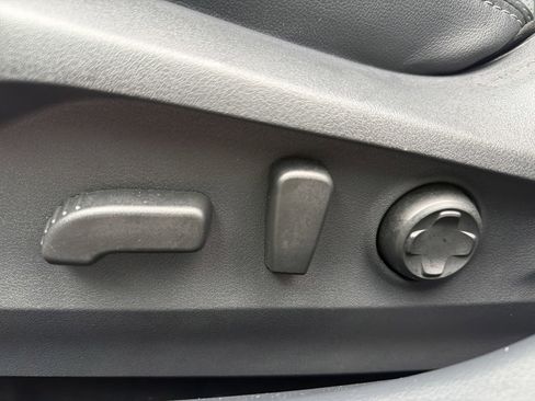 Certified 2025 Subaru Outback Limited image 12