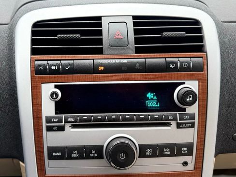 Used 2007 Chevrolet Equinox LT image 16