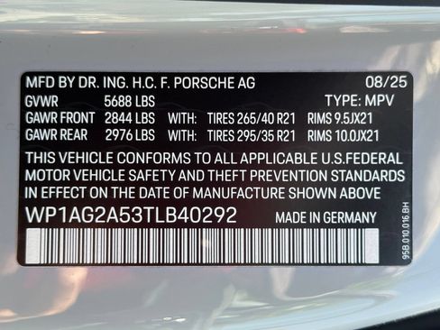 Used 2026 Porsche Macan S AWD/4WD image 36
