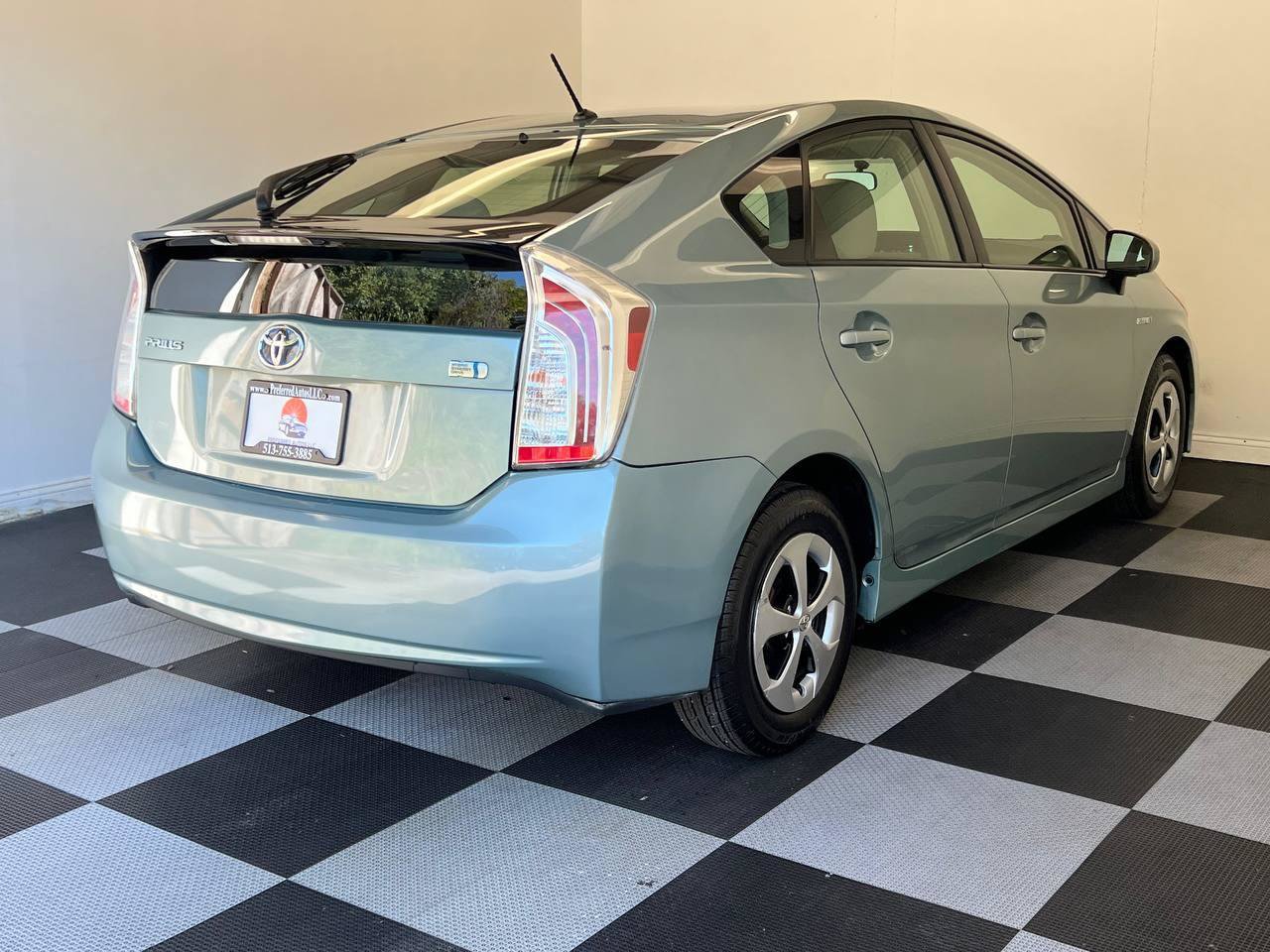 Used 2013 Toyota Prius Two FWD image 4
