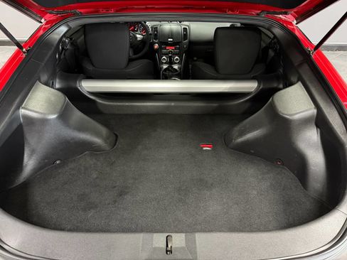 Used 2013 Nissan 370Z Coupe RWD image 15