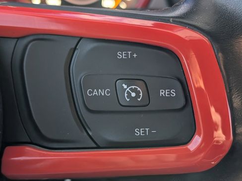 Used 2018 Jeep Wrangler Unlimited Sport S image 14