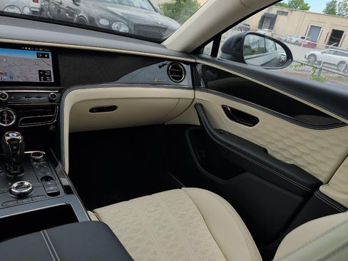 New 2026 Bentley Flying Spur Plug-In Hybrid AWD/4WD image 11