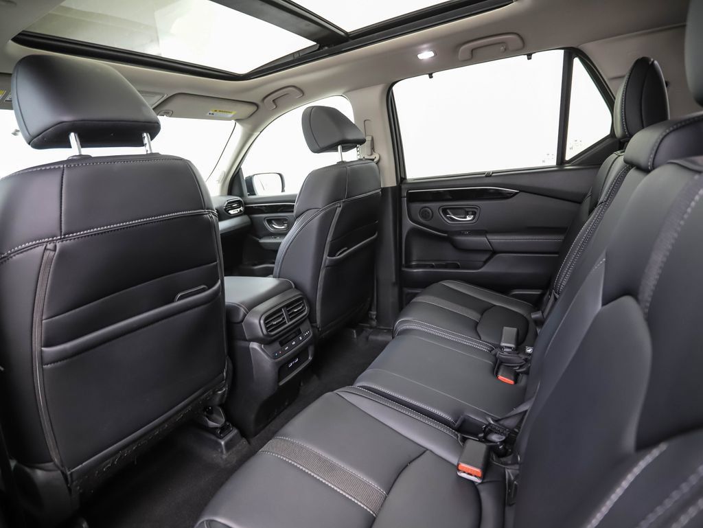 Used 2023 Honda Pilot Touring image 20