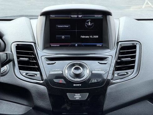 Used 2014 Ford Fiesta Titanium image 16