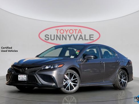 Certified 2023 Toyota Camry SE image 1