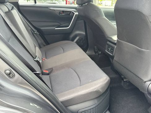 Used 2025 Toyota RAV4 LE AWD/4WD image 11