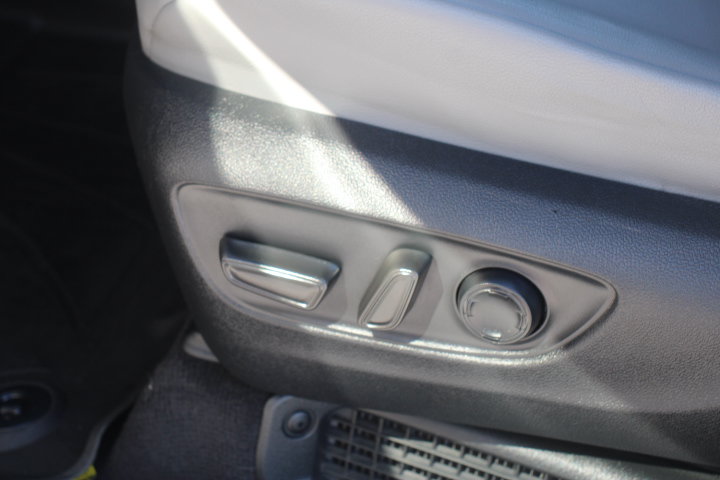 Used 2022 Toyota Sienna XLE FWD image 12