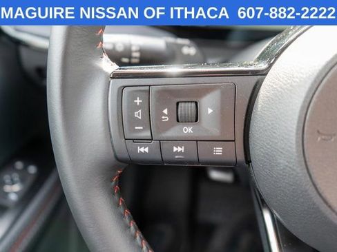 Used 2025 Nissan Kicks SR AWD/4WD image 23