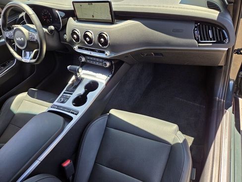 Certified 2022 Kia Stinger GT1 RWD image 16