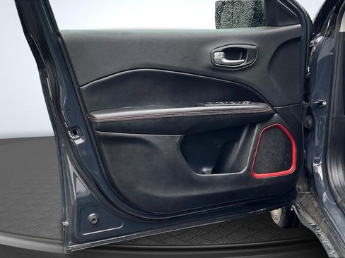 Used 2018 Jeep Compass Trailhawk w/ Cold Weather Group image 22