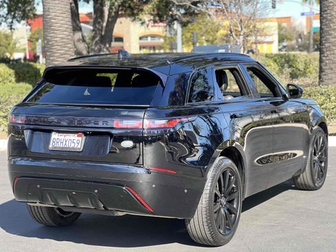 Used 2018 Land Rover Range Rover Velar R-Dynamic SE image 16