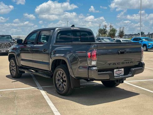 Used 2022 Toyota Tacoma Limited w/ Nightshade Package AWD/4WD image 5