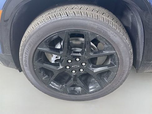 Used 2024 Chevrolet Traverse RS image 34