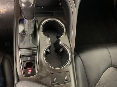 Used 2023 Toyota Camry XSE image 13