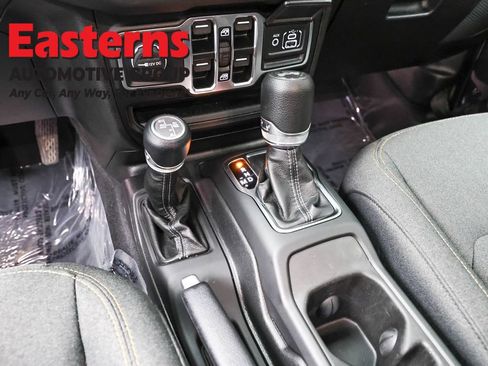 Used 2025 Jeep Wrangler Unlimited Sahara AWD/4WD image 13