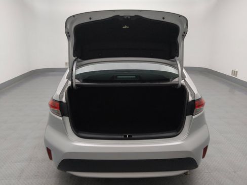 Used 2022 Toyota Corolla LE image 29