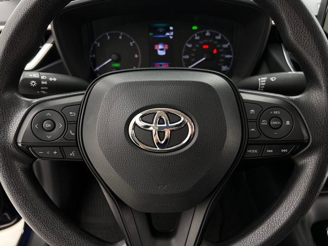 Used 2025 Toyota Corolla LE w/ LE Premium Package FWD image 16