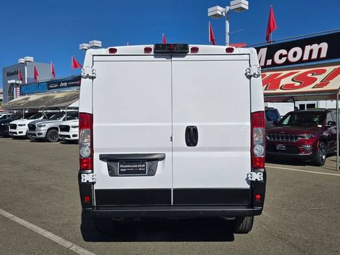 Used 2025 RAM ProMaster 2500 w/ Quick Order Package 22G SLT FWD image 5