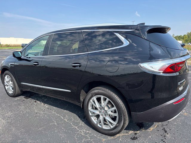 Used 2023 Buick Enclave Essence w/ Experience Buick Package AWD/4WD image 5