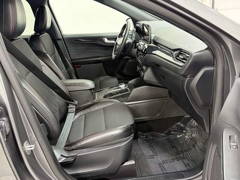 Used 2025 Ford Escape ST-Line Select AWD/4WD image 28