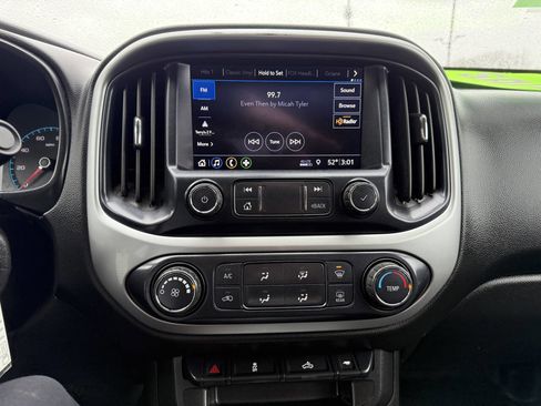Used 2020 Chevrolet Colorado LT w/ LT Convenience Package AWD/4WD image 17
