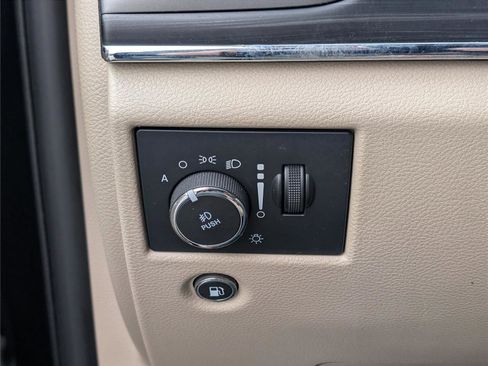 Used 2020 Jeep Grand Cherokee Limited image 21