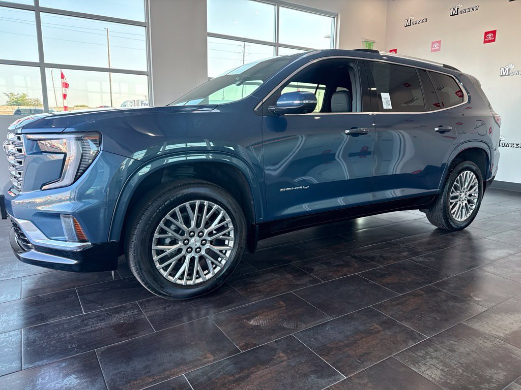 Used 2024 GMC Acadia Denali FWD image 4