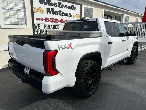 Used 2022 Toyota Tundra SR5 w/ Convenience Package image 7