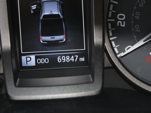 Used 2021 Toyota Tacoma TRD Off-Road image 19