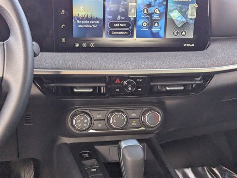 Used 2026 Nissan Kicks S image 21