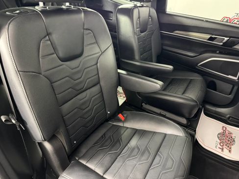Used 2022 Kia Telluride SX w/ SX Prestige Package image 42