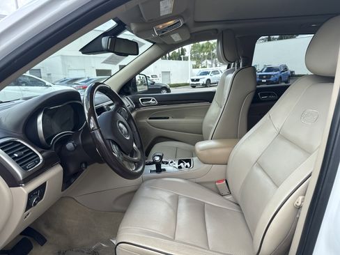 Used 2014 Jeep Grand Cherokee Overland w/ Advanced Technology Group image 13