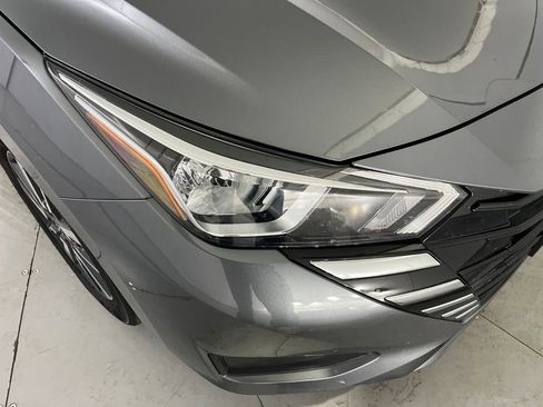 Used 2024 Nissan Versa SV w/ Trunk Package image 33