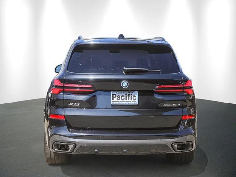 New 2026 BMW X5 xDrive50e w/ M Sport Package AWD/4WD image 5