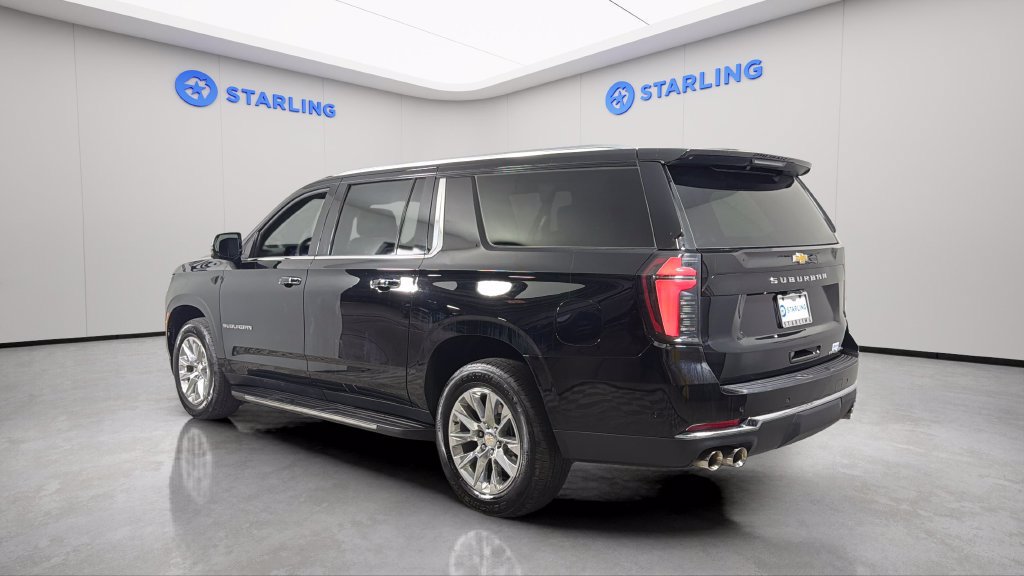 Used 2025 Chevrolet Suburban Premier RWD image 5