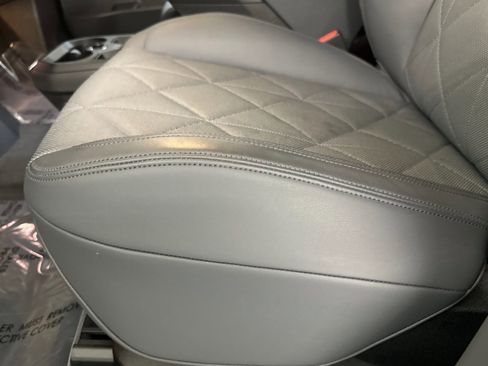 Used 2026 BMW iX M70 image 13