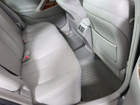 Used 2010 Toyota Camry XLE image 22