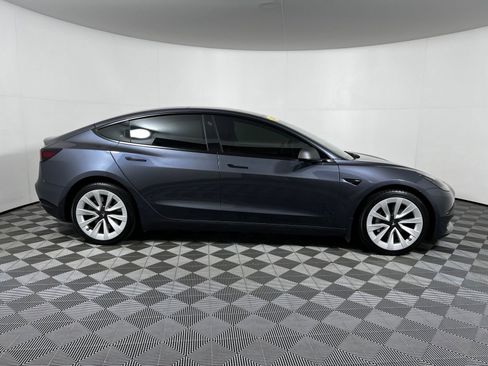 Used 2023 Tesla Model 3 Standard Range RWD image 4