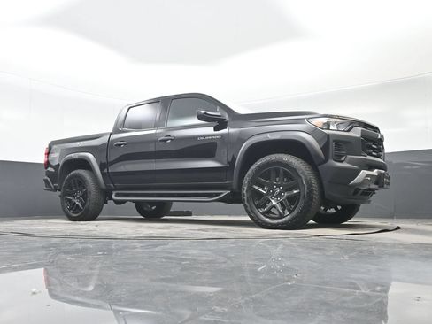 Used 2024 Chevrolet Colorado Trail Boss w/ Technology Package AWD/4WD image 32