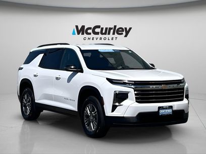 Certified 2025 Chevrolet Traverse LT
