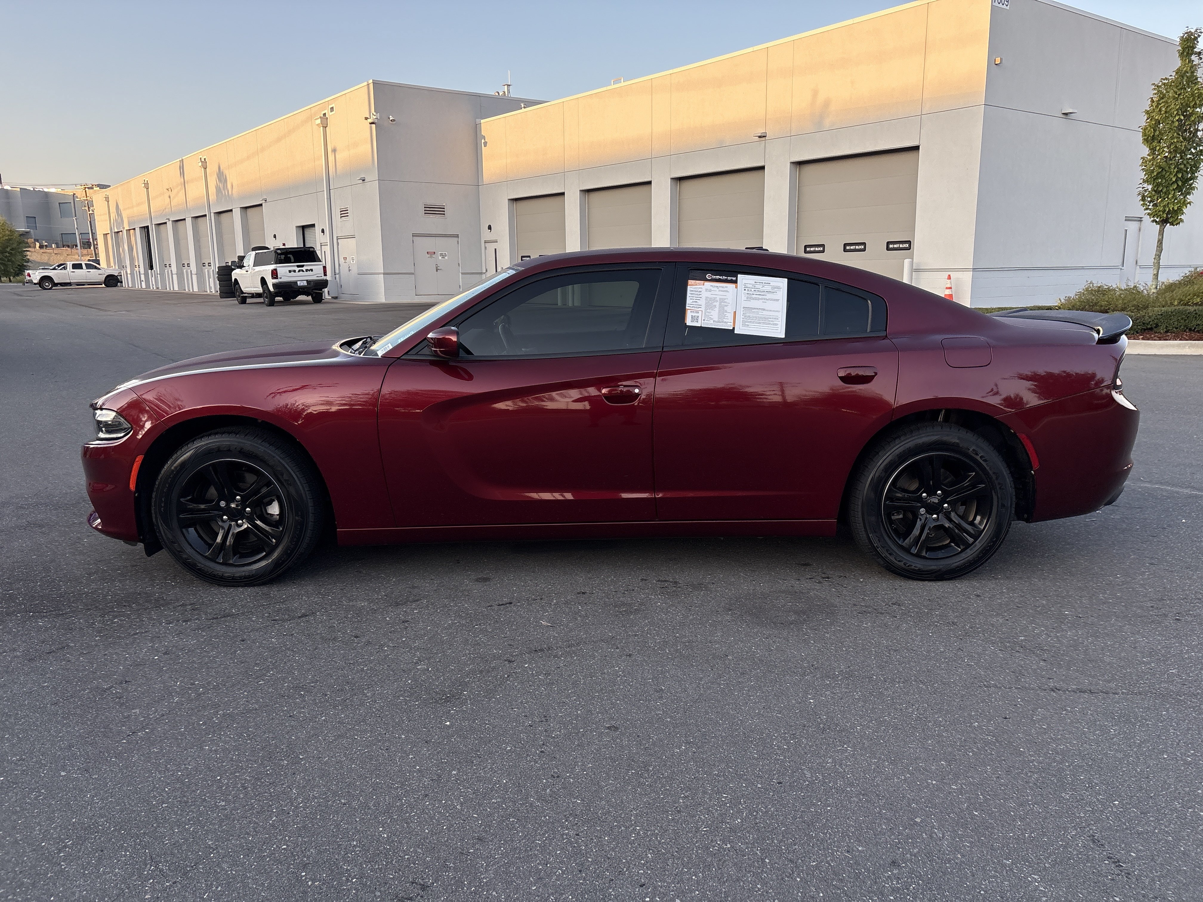 Used 2022 Dodge Charger SXT RWD image 6