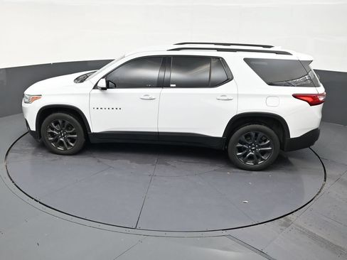 Used 2021 Chevrolet Traverse RS FWD image 14