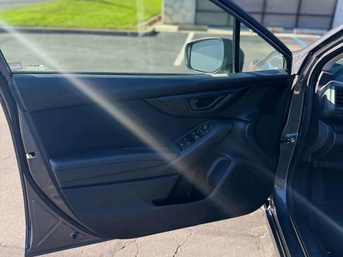 Used 2018 Subaru Impreza 2.0i image 9