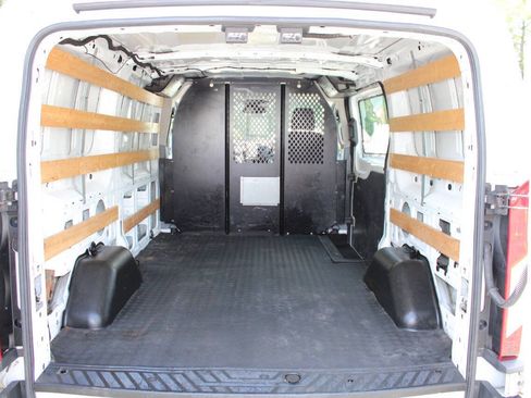 Used 2017 Ford Transit 250 130 Low Roof w/ Exterior Upgrade Package RWD image 19