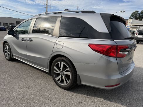Used 2022 Honda Odyssey Touring image 5